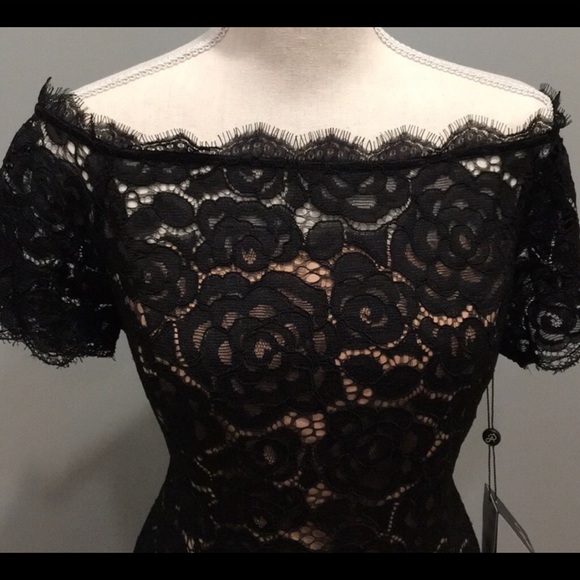 AdriannaPapell Women's Off The Shoulder Lace Dress - Picture 9 of 10